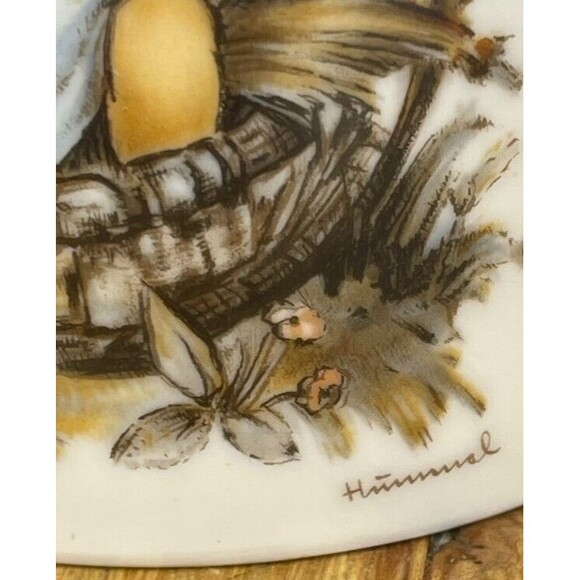 Berta Hummel Schmid Bros West Germany 1973 Childs Cup Mug Baby in Basket - Picture 2 of 10